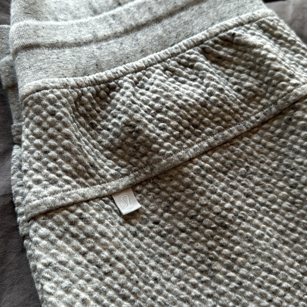 Lululemon bubble jogger - Picture 2 of 6